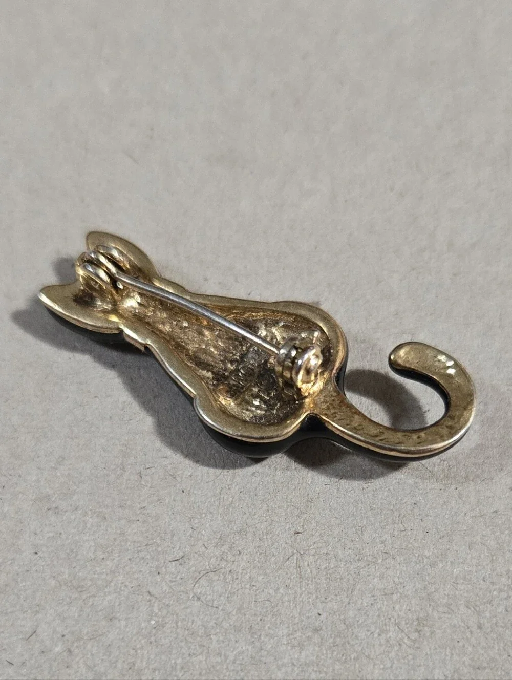 Carolee Black Enamel Cat 1-1/2” Cat Brooch Pin Scarf Clip CS450